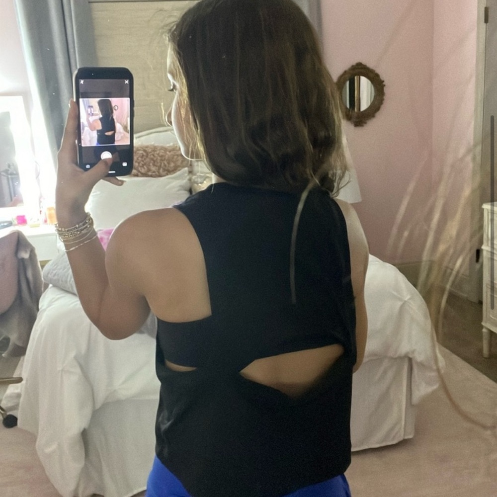 Lululemon Tank - Picture 4 of 4